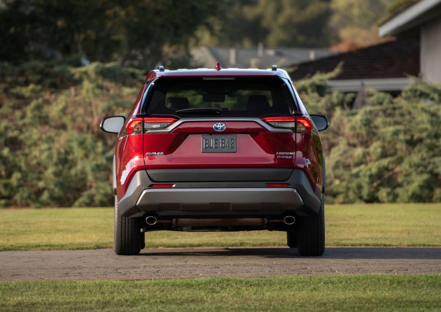  Toyota RAV4 Limited Hybrid 2018 года  (NA) (фото 27 из 40)